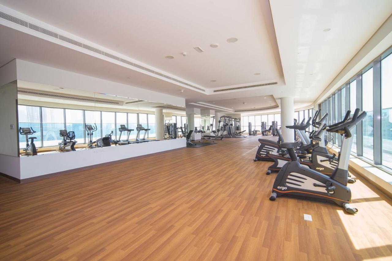 Elegant 2Br View With Rooftop Pool The Bay Дубай Екстериор снимка