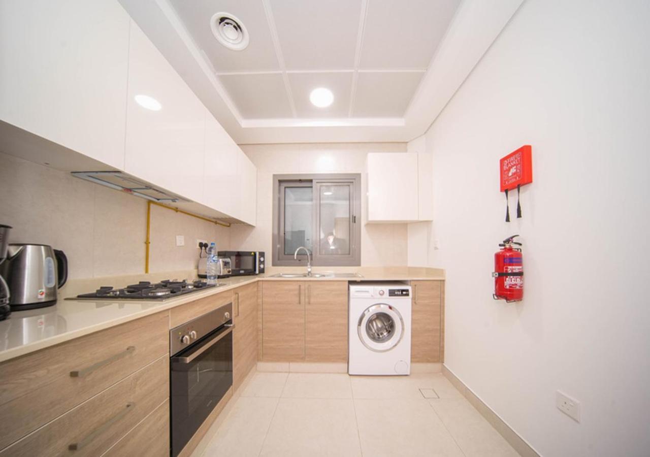 Elegant 2Br View With Rooftop Pool The Bay Дубай Екстериор снимка