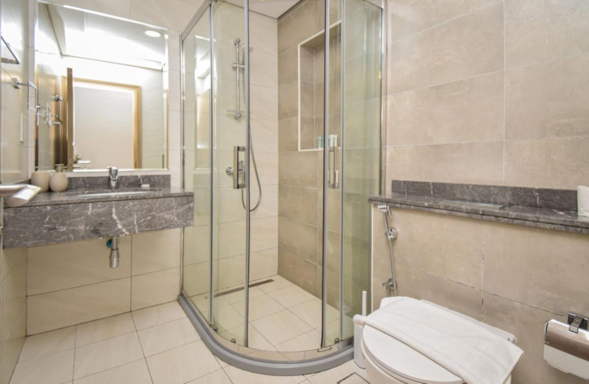 Elegant 2Br View With Rooftop Pool The Bay Дубай Екстериор снимка